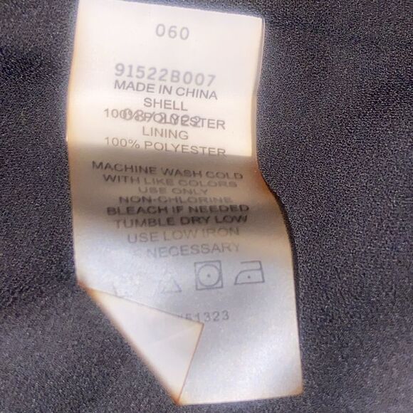 Vince Camuto Black and Gold Ruffled Blouse with 3/4 Sleeves Women’s Size M - Picture 5 of 6